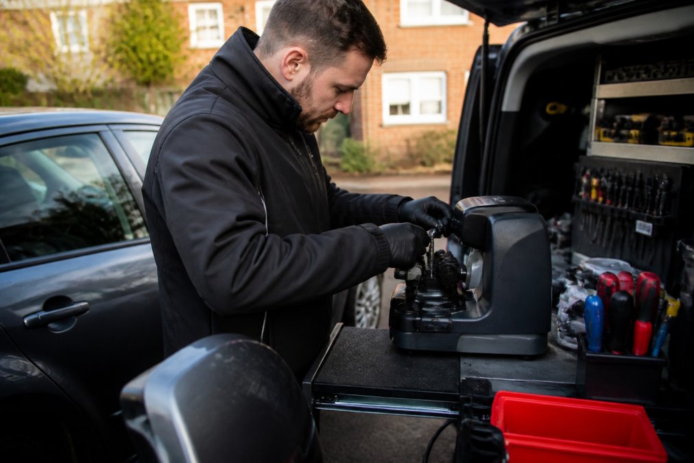 KeyMe Alternatives: Mobile Locksmith Comparison 2026