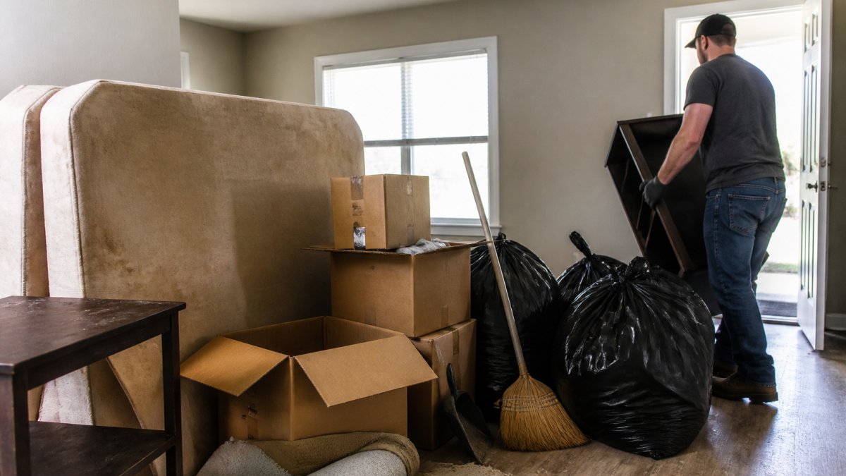 Landlord Rental Unit Cleanout Services: A 2026 Guide