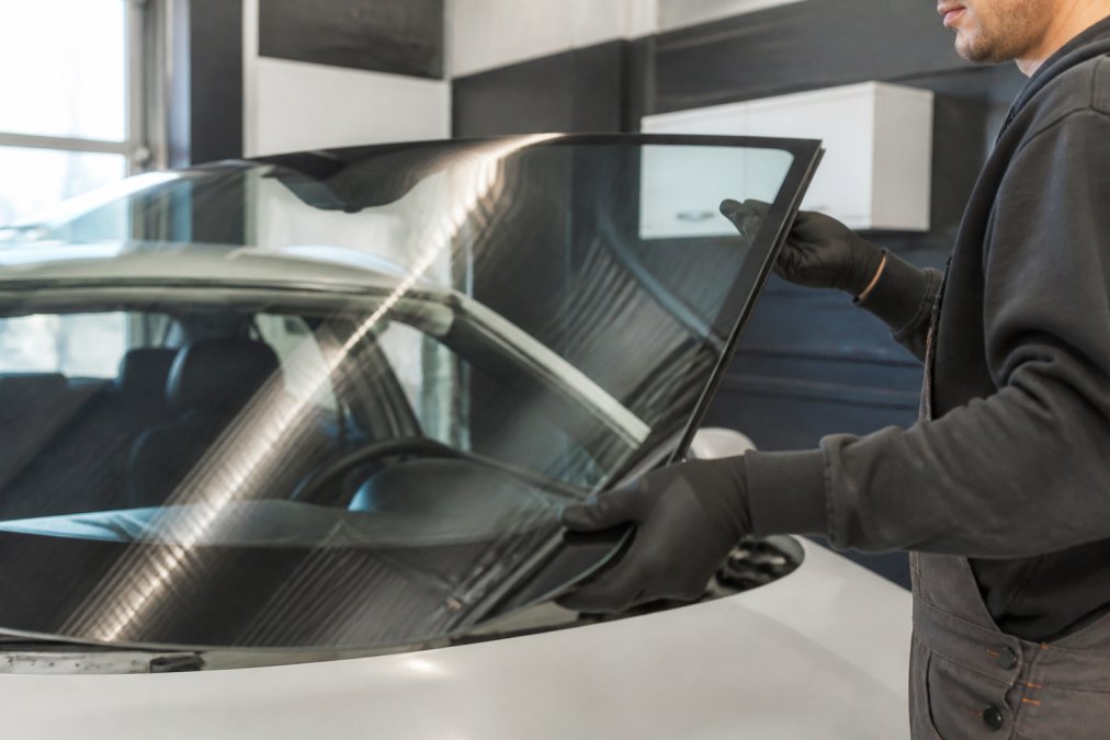 Lifetime Auto Glass Warranty: What's Actually Covered