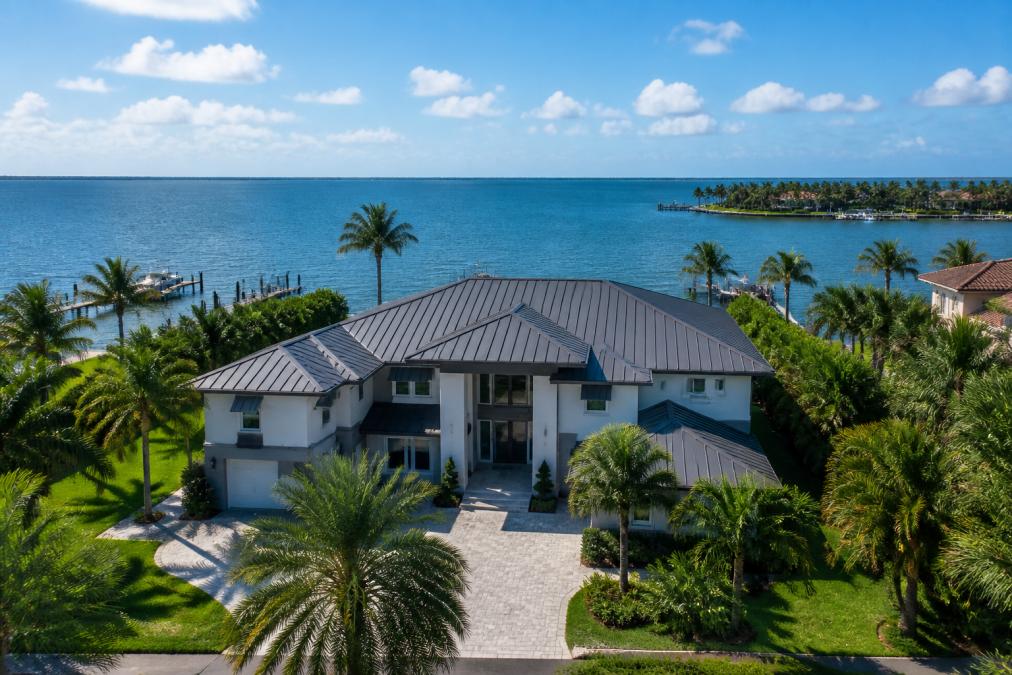Professional illustration showing Aerial, Florida for luxury home insurance florida