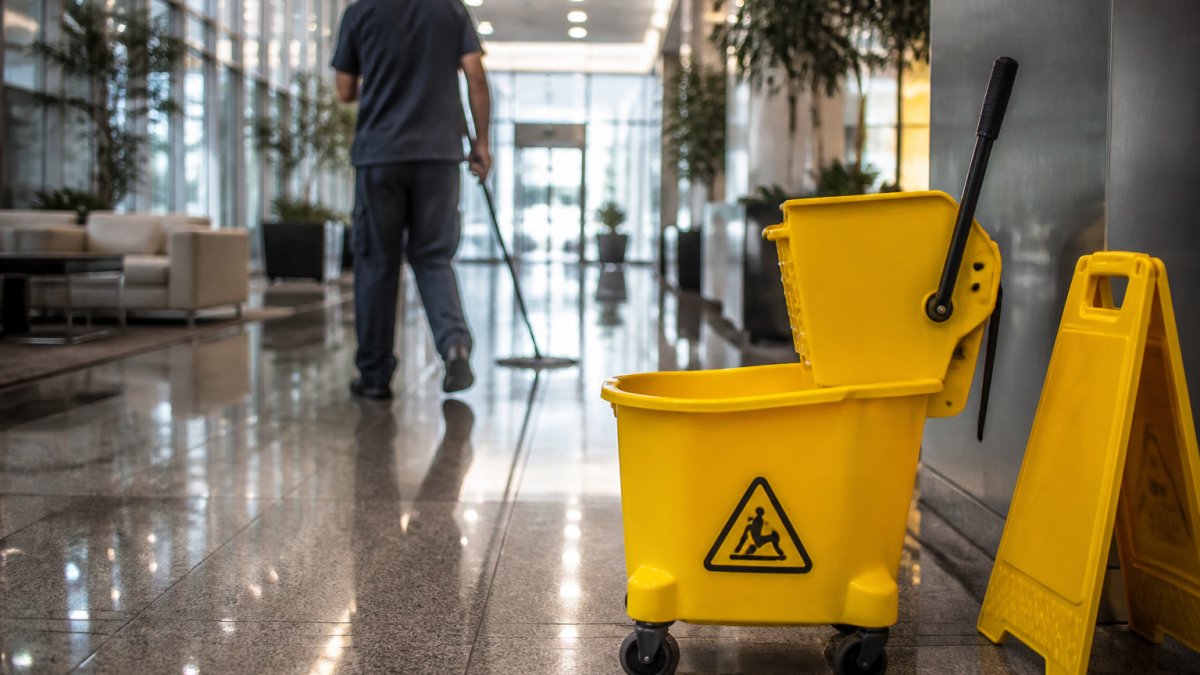 Managing Facility Cleaning During Peak: 2026 Guide