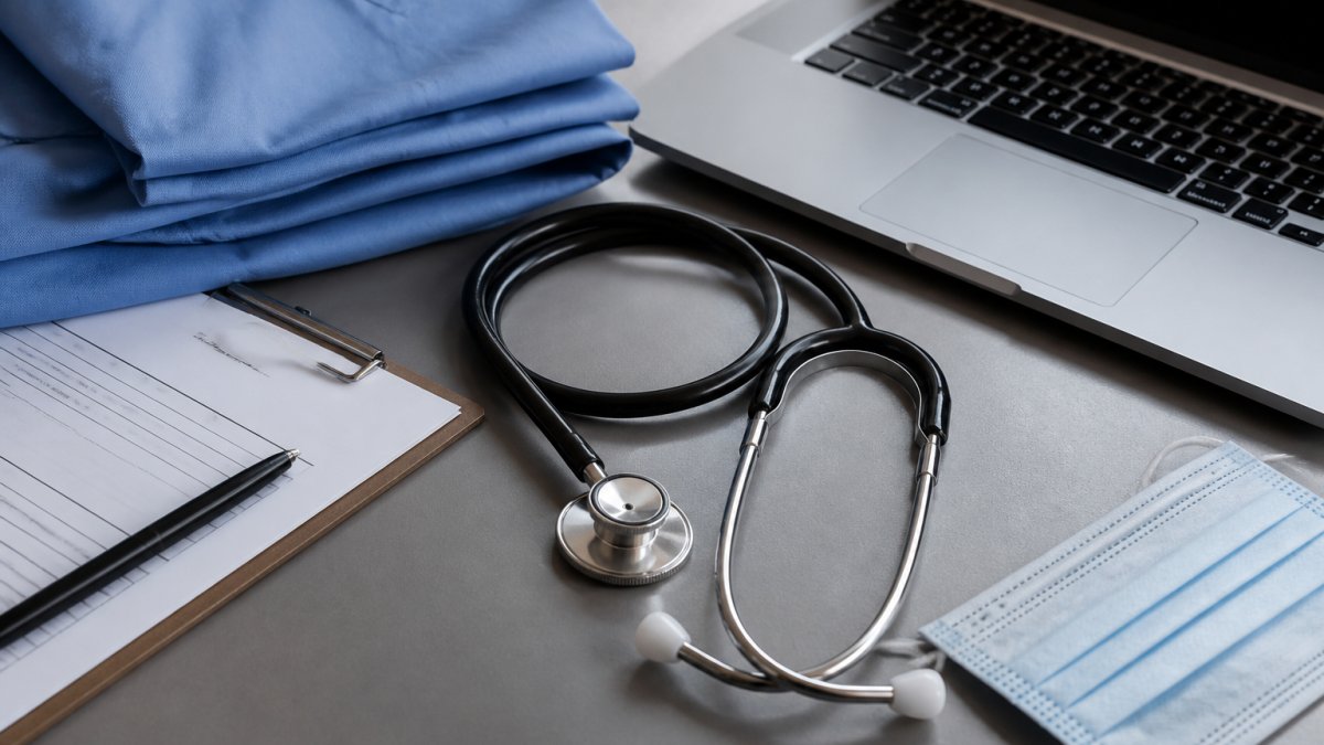 MDR for Healthcare: 9 Providers Compared