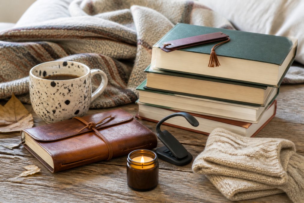 Meaningful Gifts for Book Lovers: 2026 Guide