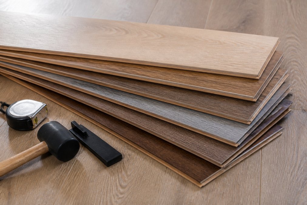 Mejores Marcas Pisos Laminados 2026: Guía de Compra