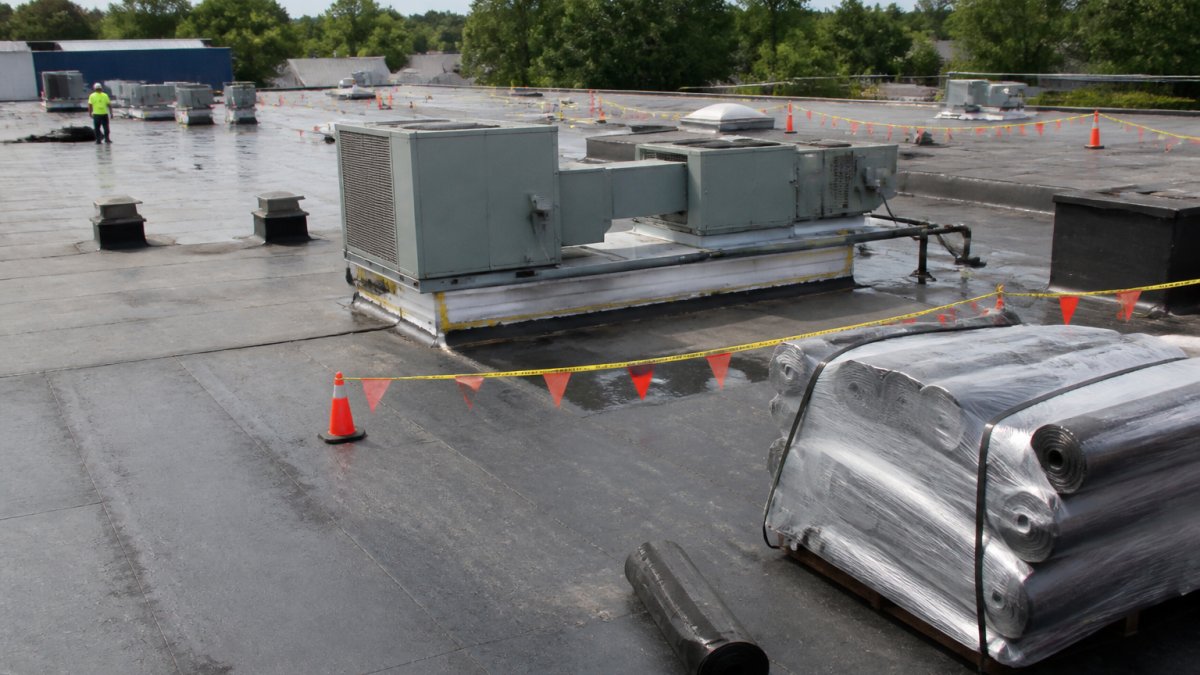 Minimizing Business Disruption During Commercial Roof Work