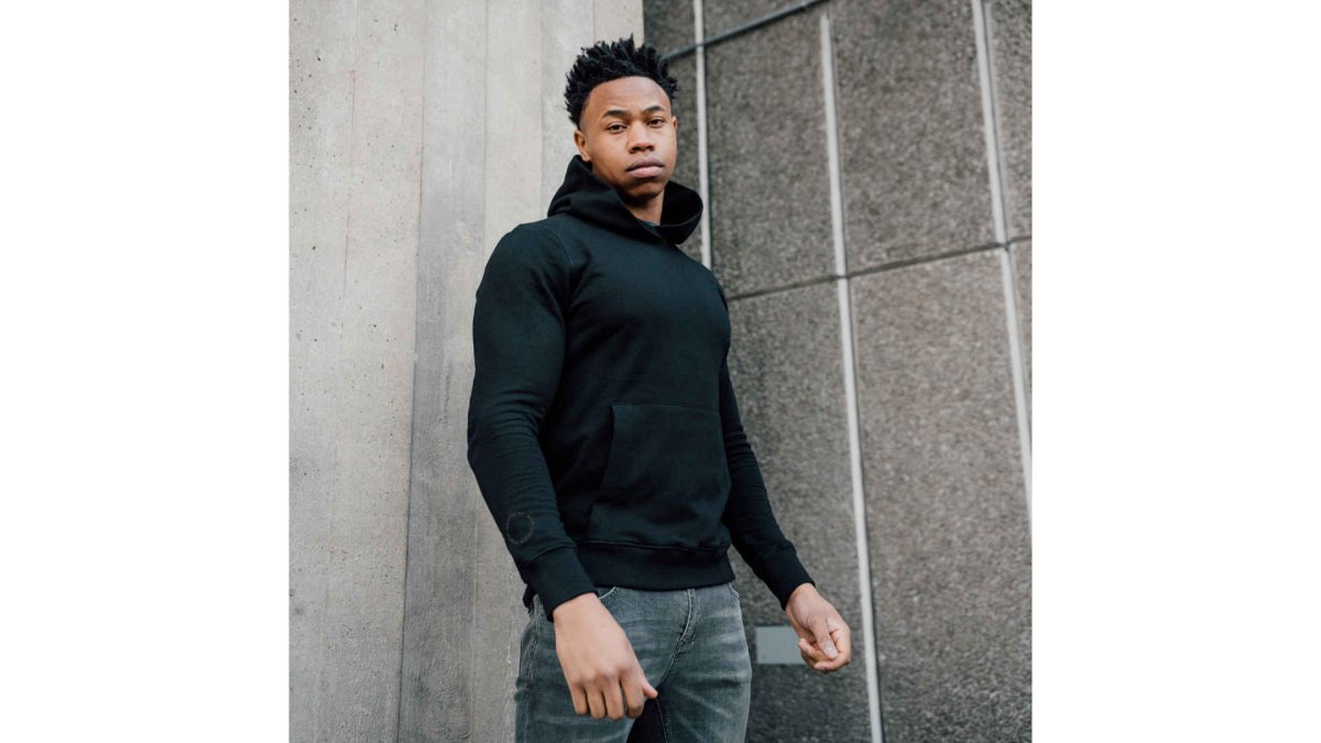Muscle Fit Hoodie In Jet Black