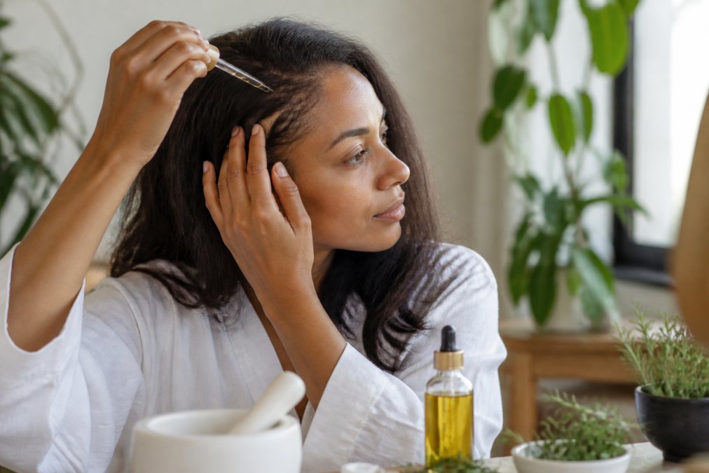 Natural Hair Regrowth for Women: A 2026 Guide