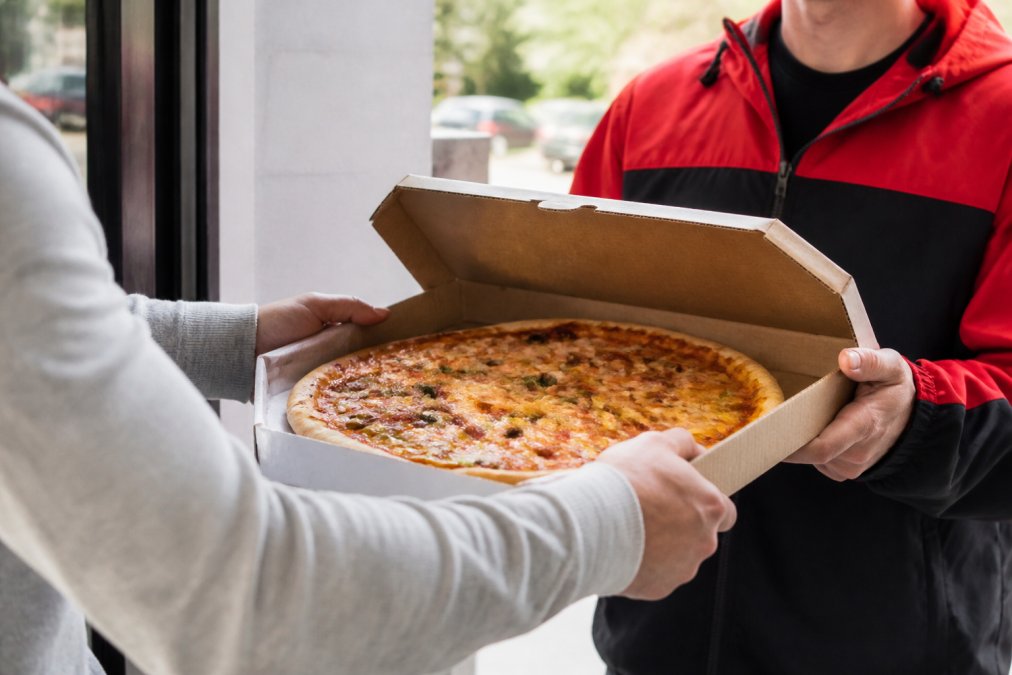 Order Fresh Pizza for Delivery: A 2026 Guide