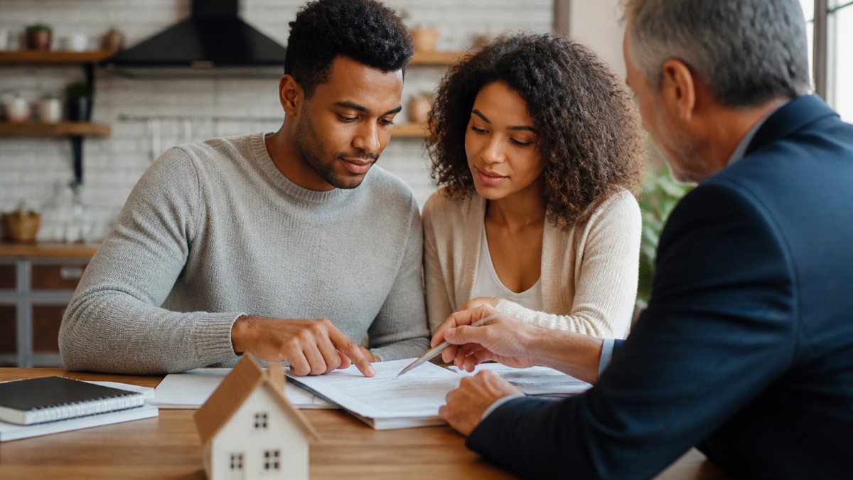Owner Finance Real Estate: How It Works & What You Need