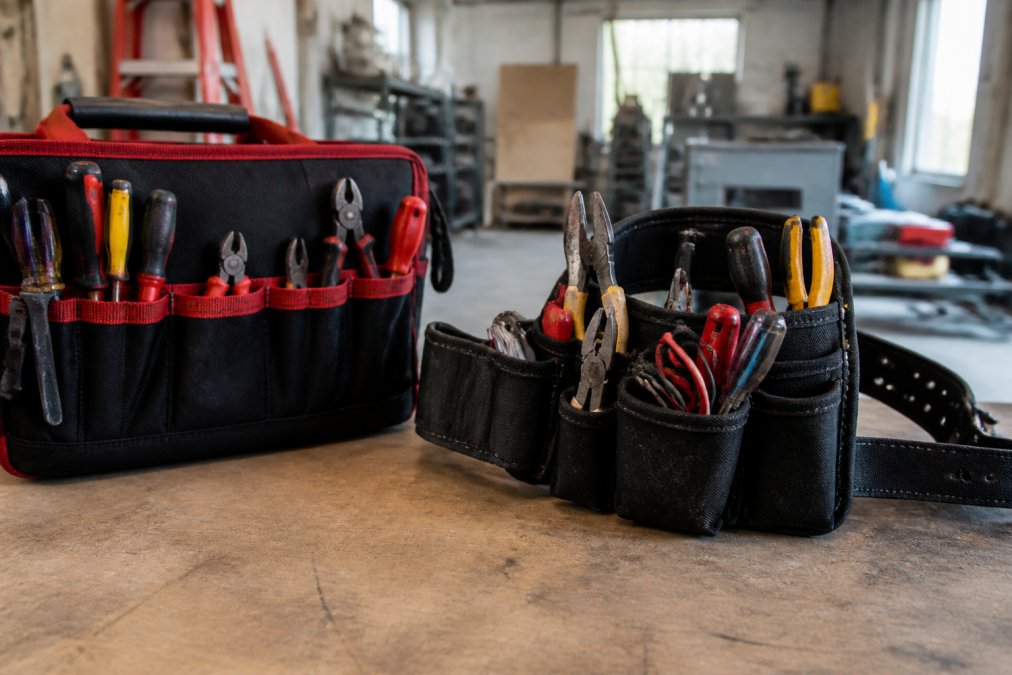 Pipenflow vs Dialzara for Electrical Firms: 2026 Guide