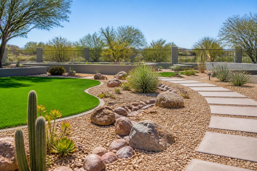 Poco Verde Alternative: Landscaping Companies Compared