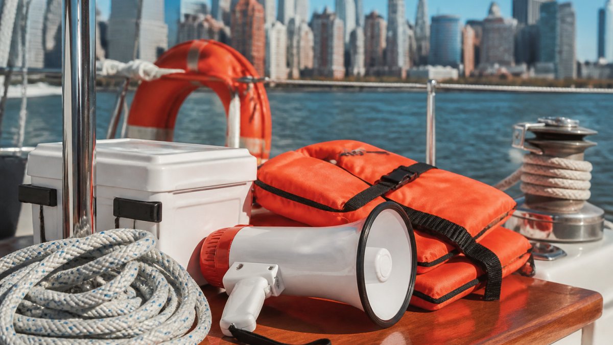 Private Boat Charter Safety Standards: What to Know
