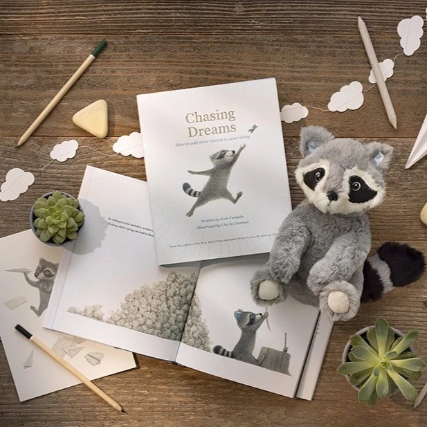 Raccoon Plush Book Landscape Spread1 1000Px Long Side 72Dpi R G B 08536