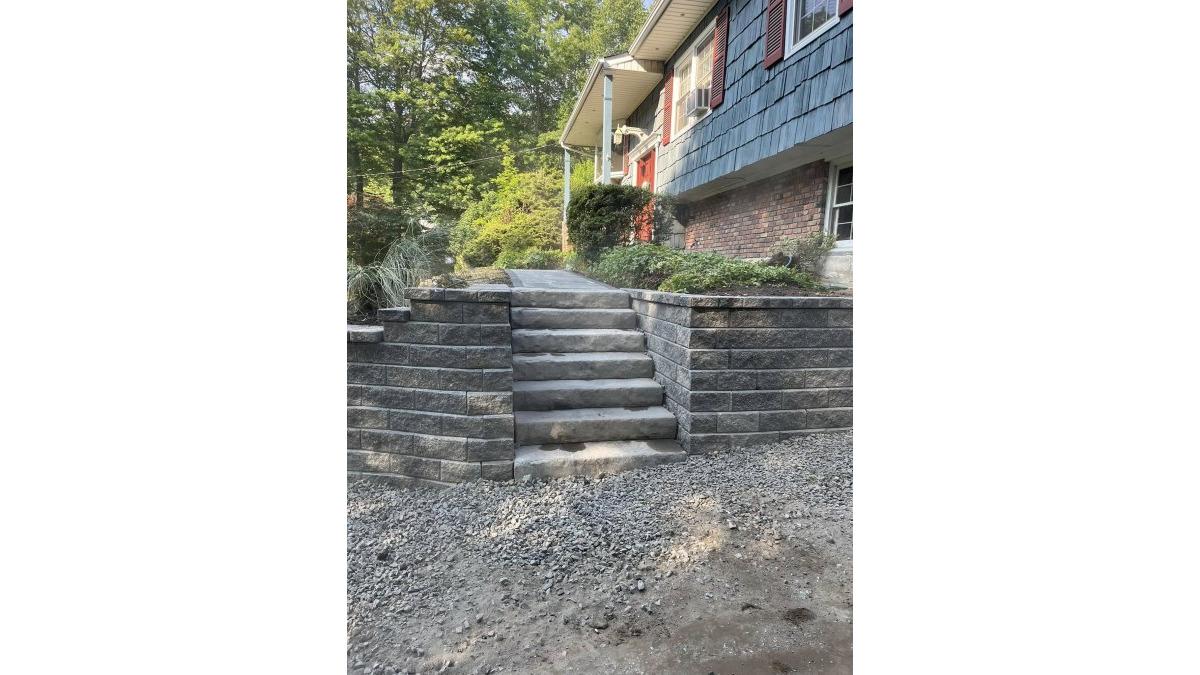 How to Hire a Land Clearing Service: A Contractor's Guide