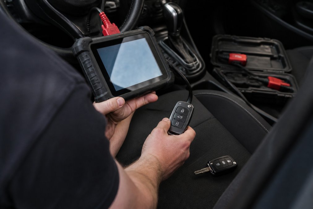 Risks of DIY Smart Key Programming: What to Know