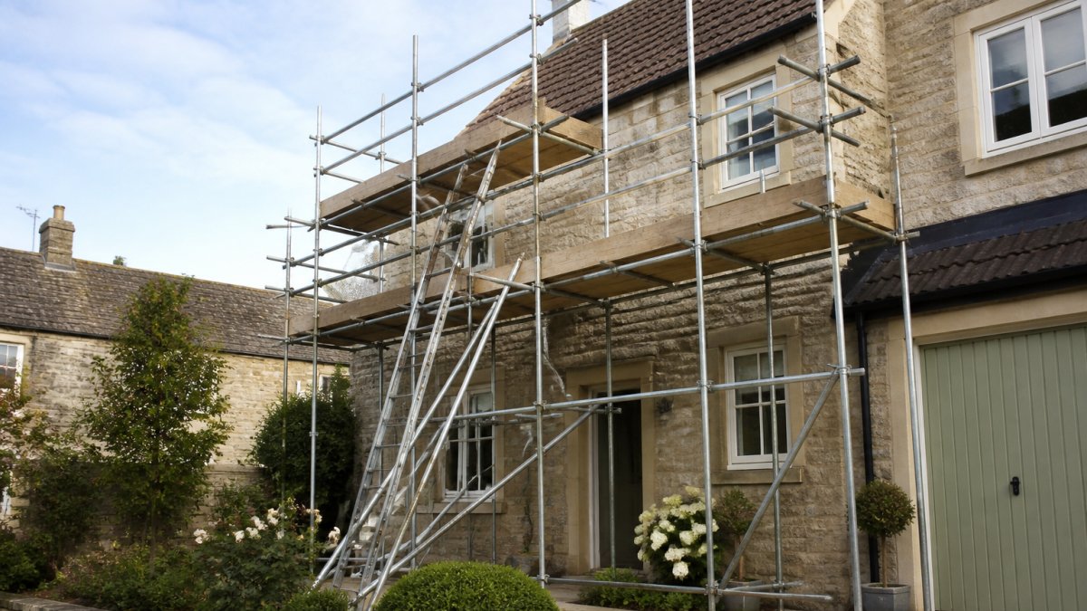 Scaffolding Hire for Bath Homeowners: A Complete Guide