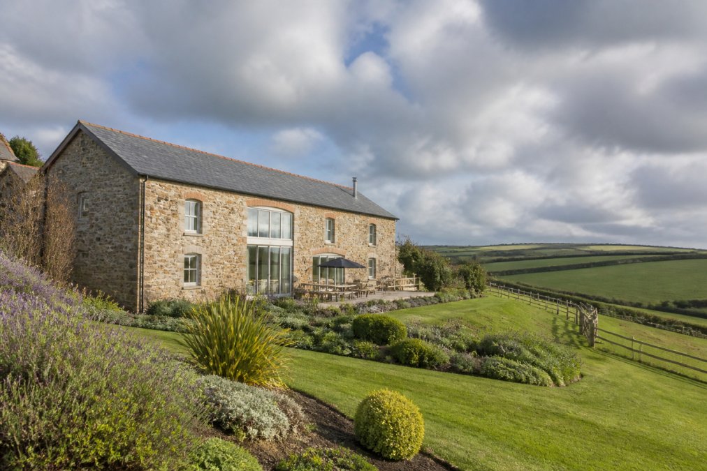 Professional illustration showing secluded holiday rentals south hams