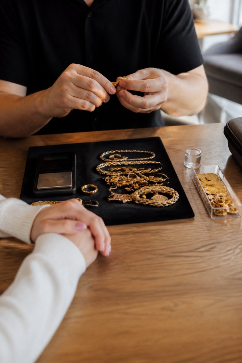 Sell Gold Jewelry at Home: A Complete Guide