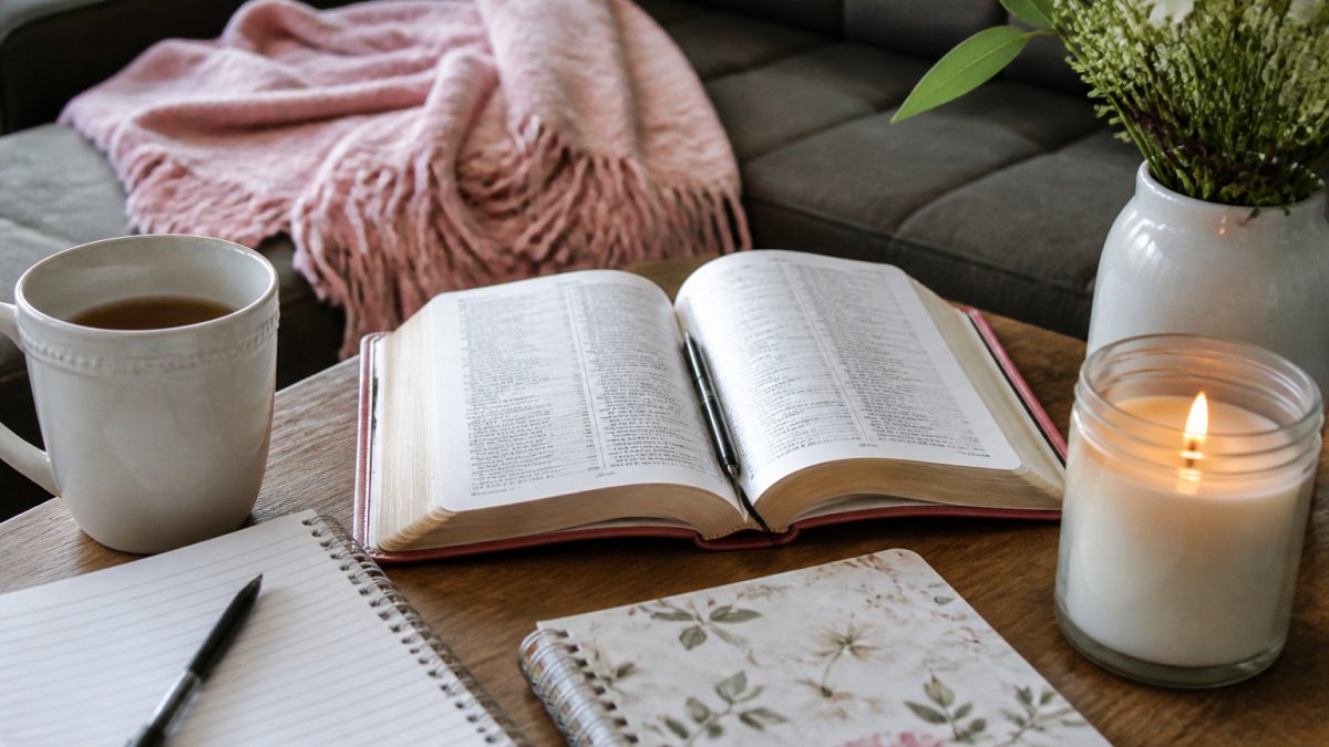Short Bible Study for Busy Moms: 7 Plans That Fit Your Day
