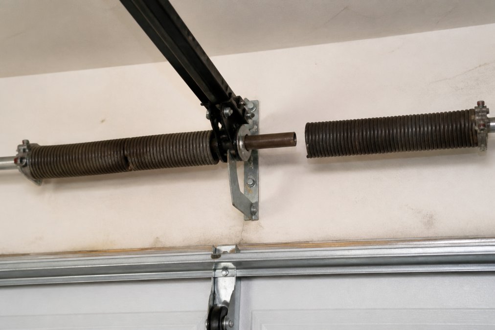 Signs Garage Door Spring Needs Replacement: 6 Warnings