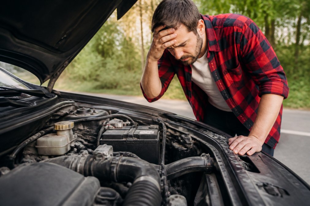 Signs of a Dead Battery: 8 Warning Signs