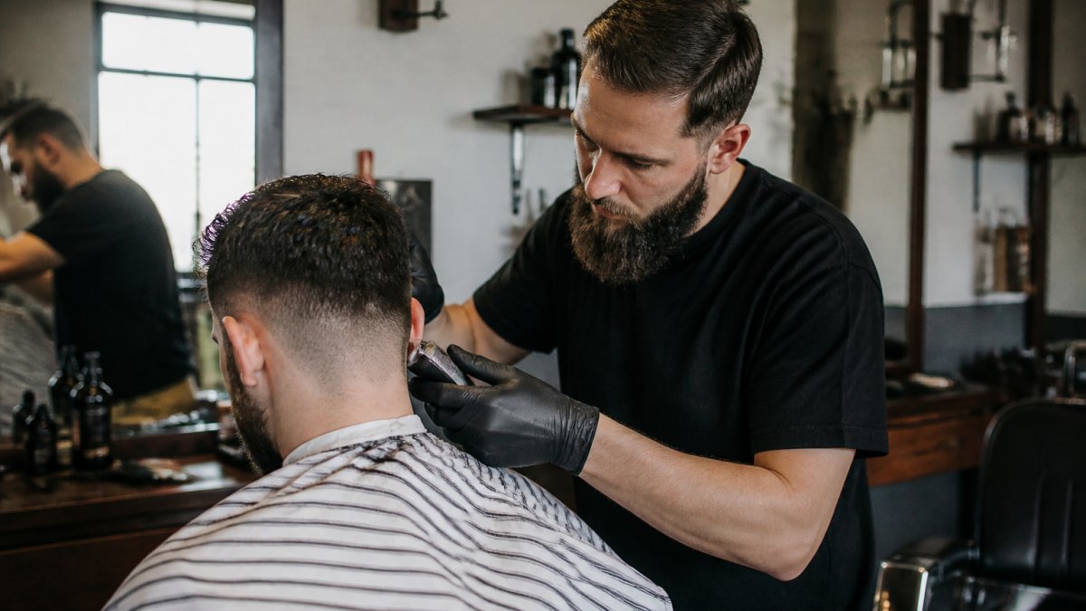 Signs of a High Pressure Barber: What to Watch For