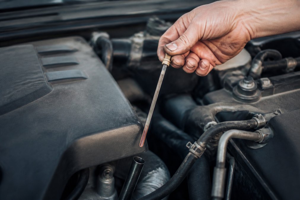 Signs of Low Transmission Fluid Symptoms to Watch For