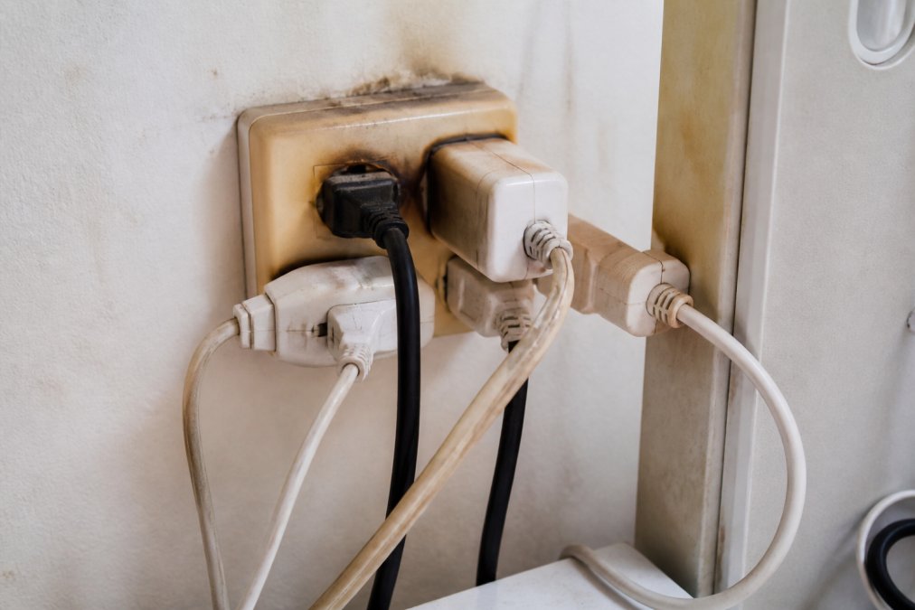Signs of Overloaded Circuits in Older Homes