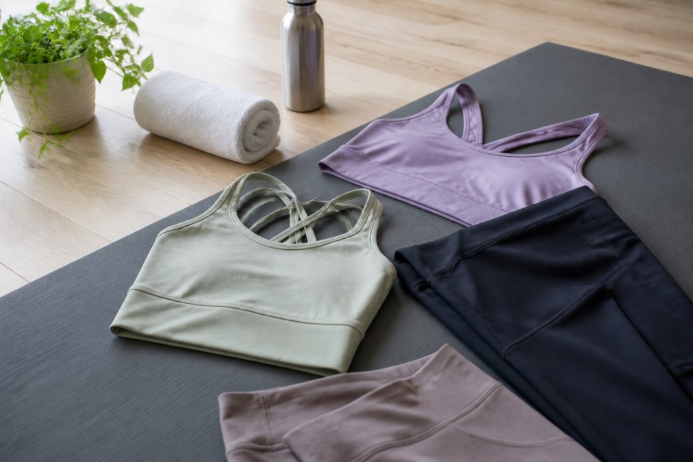 Stylish Women's Yoga Apparel Guide: 2026