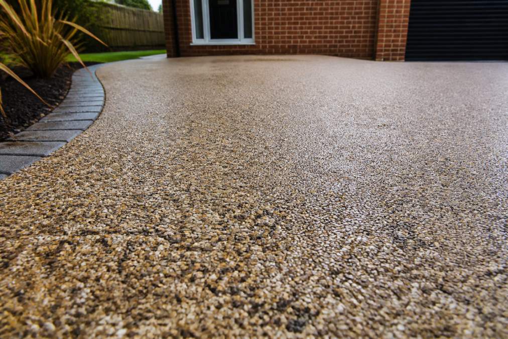 Professional illustration showing SUDS compliant paving