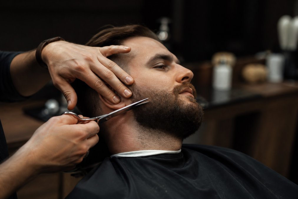 Taille de barbe professionnelle : guide complet