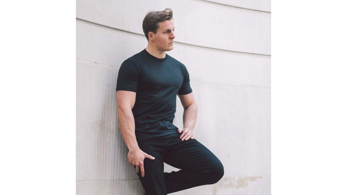 Tee In Jet Black