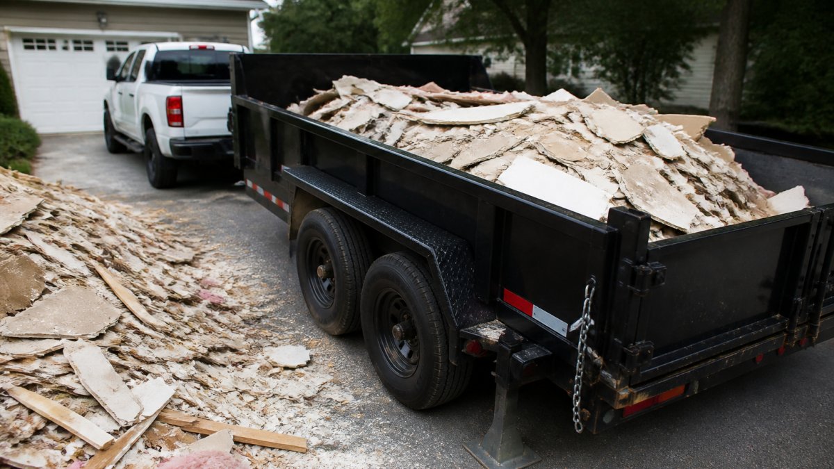 The Complete Guide to Disposing of Construction Debris