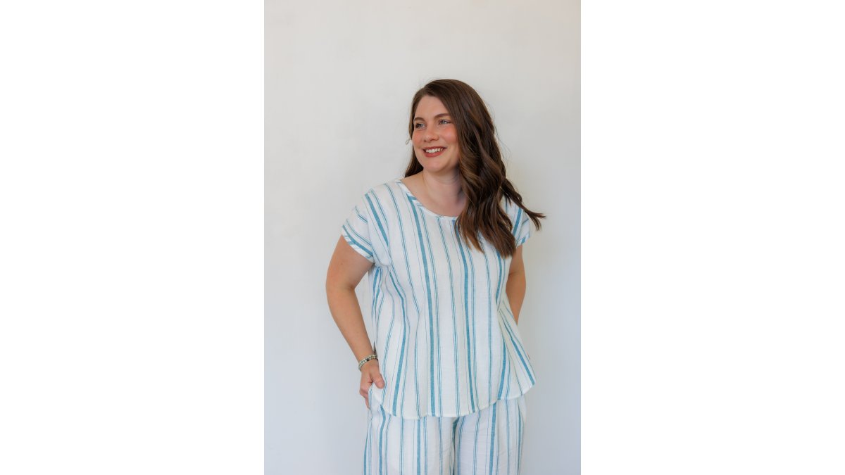 The Oasis Shirt in Aegean Stripe
