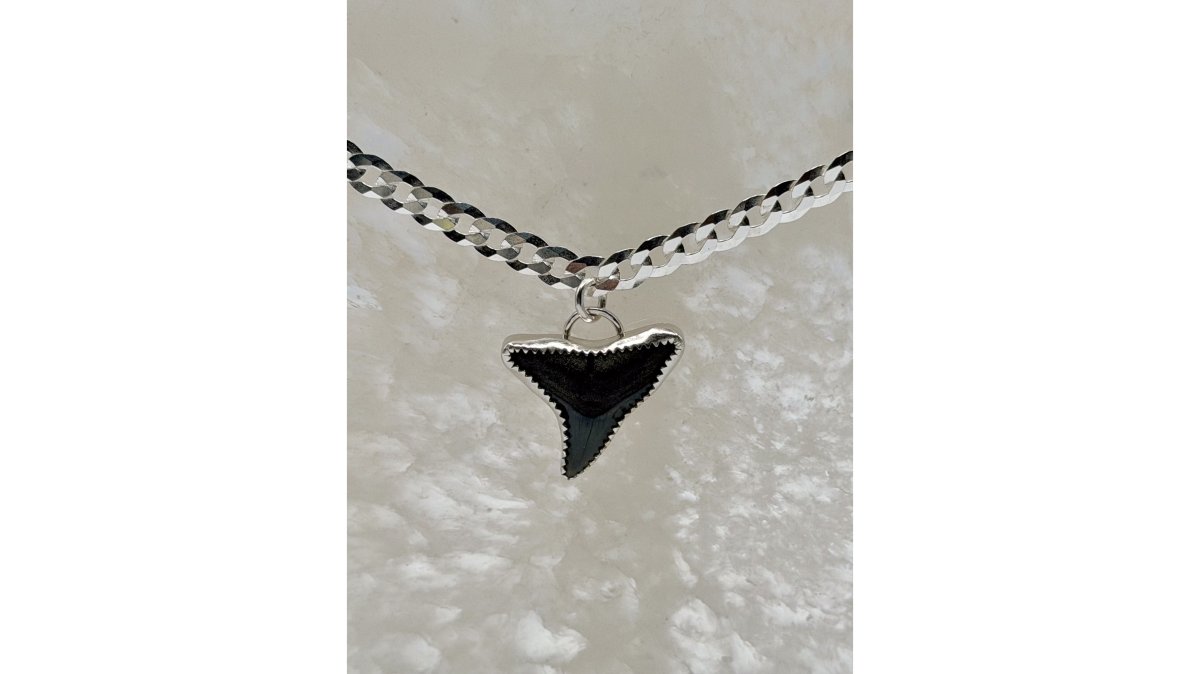Tidebreaker Force Necklace | Bold Shark Tooth Silver Cuban Link Chain