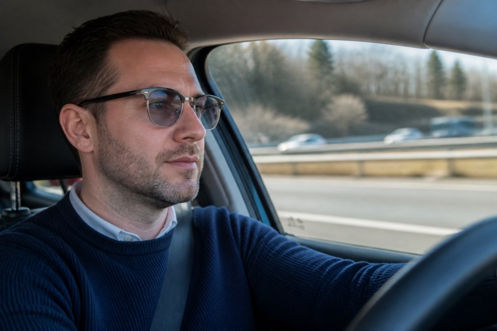 Transition Lenses for Driving: Worth It in 2026?