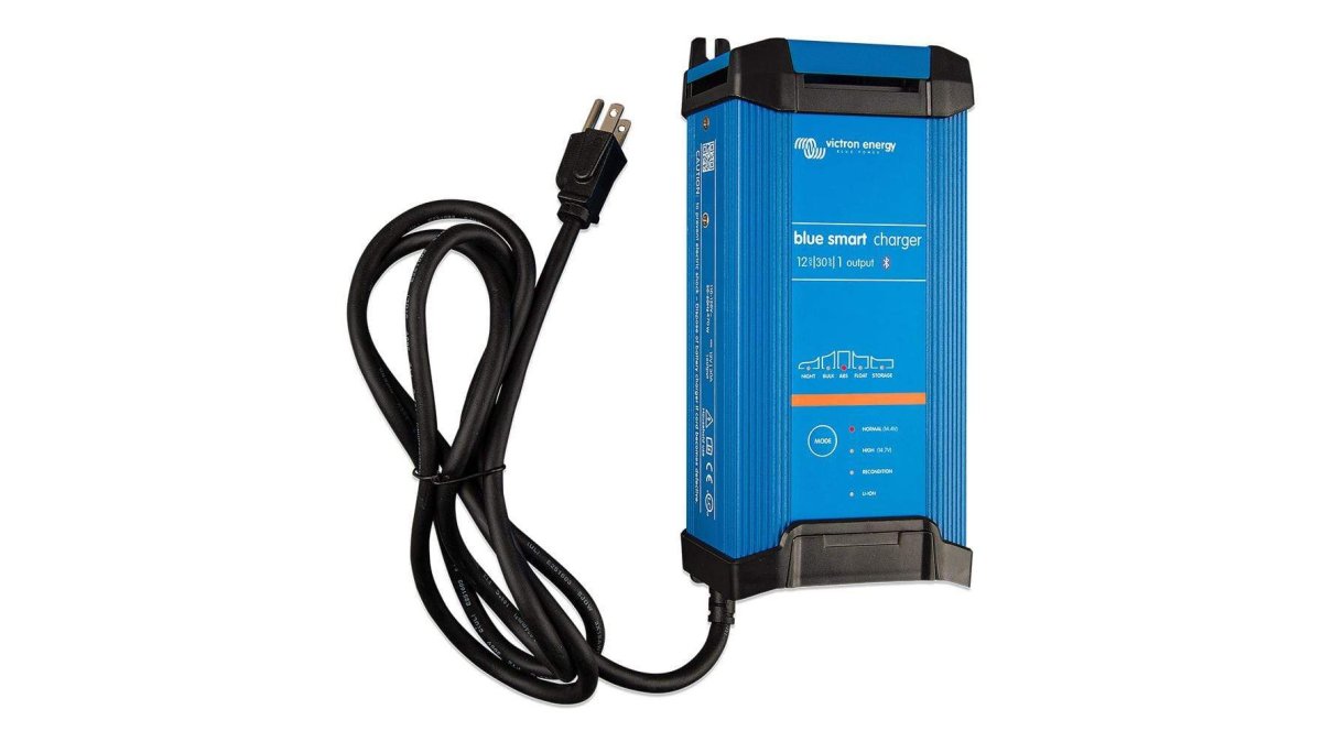Victron Blue Smart IP22 12v 30a 1-Bank 120v Charger #BPC123047102