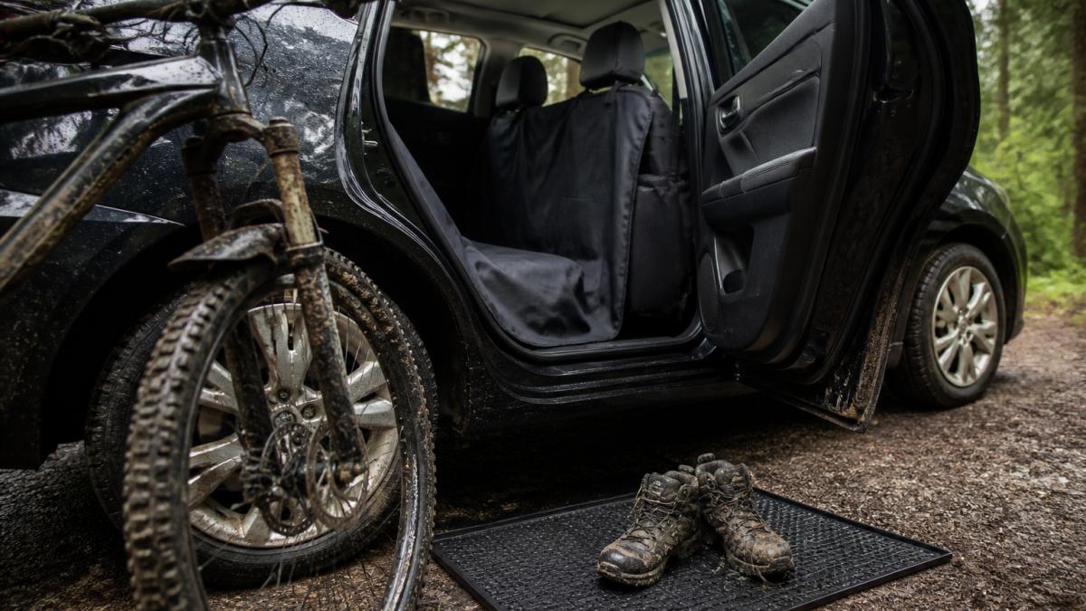 Infographic showing how protective seat covers keep vehicle interiors clean after muddy outdoor activities