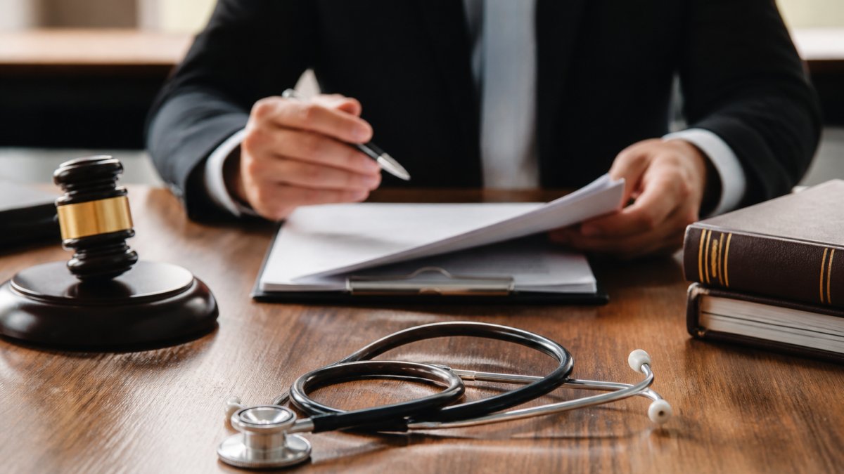 What to Look for in Medical Malpractice Insurance Clauses