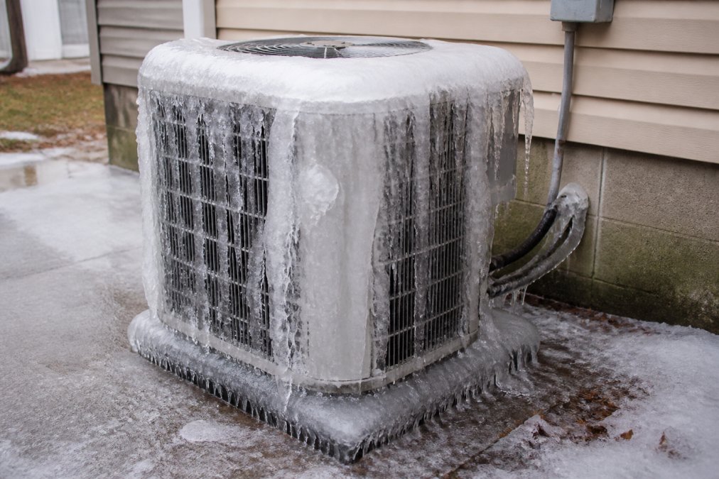 Why AC Unit Freezes Up: Causes and Fixes