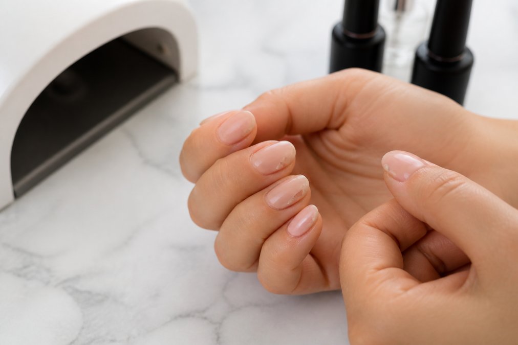 Why Do Gel Manicures Chip Early? How to Fix It