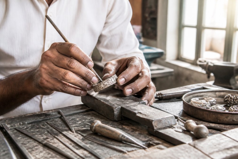 Software tools interface for handcrafted jewellery more expensive