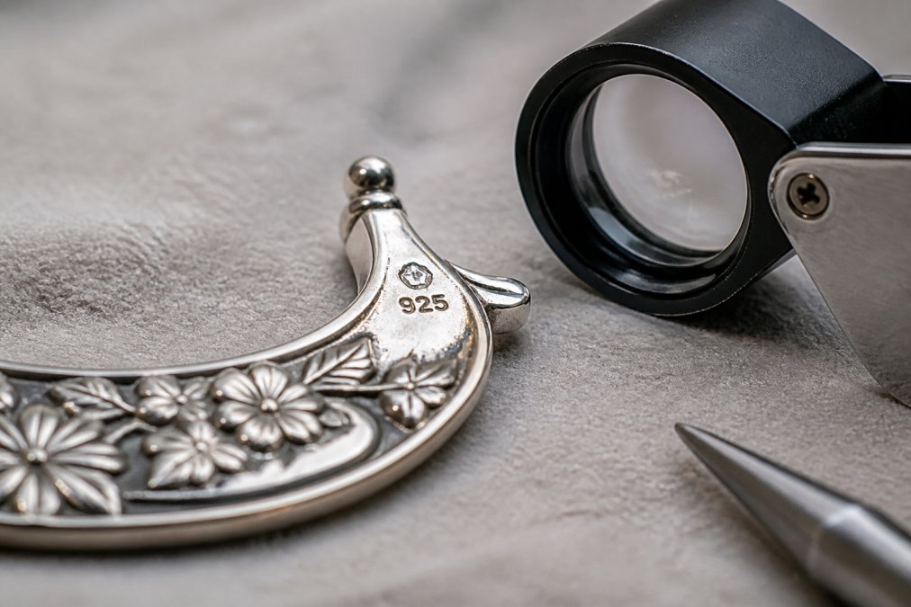 Step-by-step visual guide for handcrafted jewellery more expensive